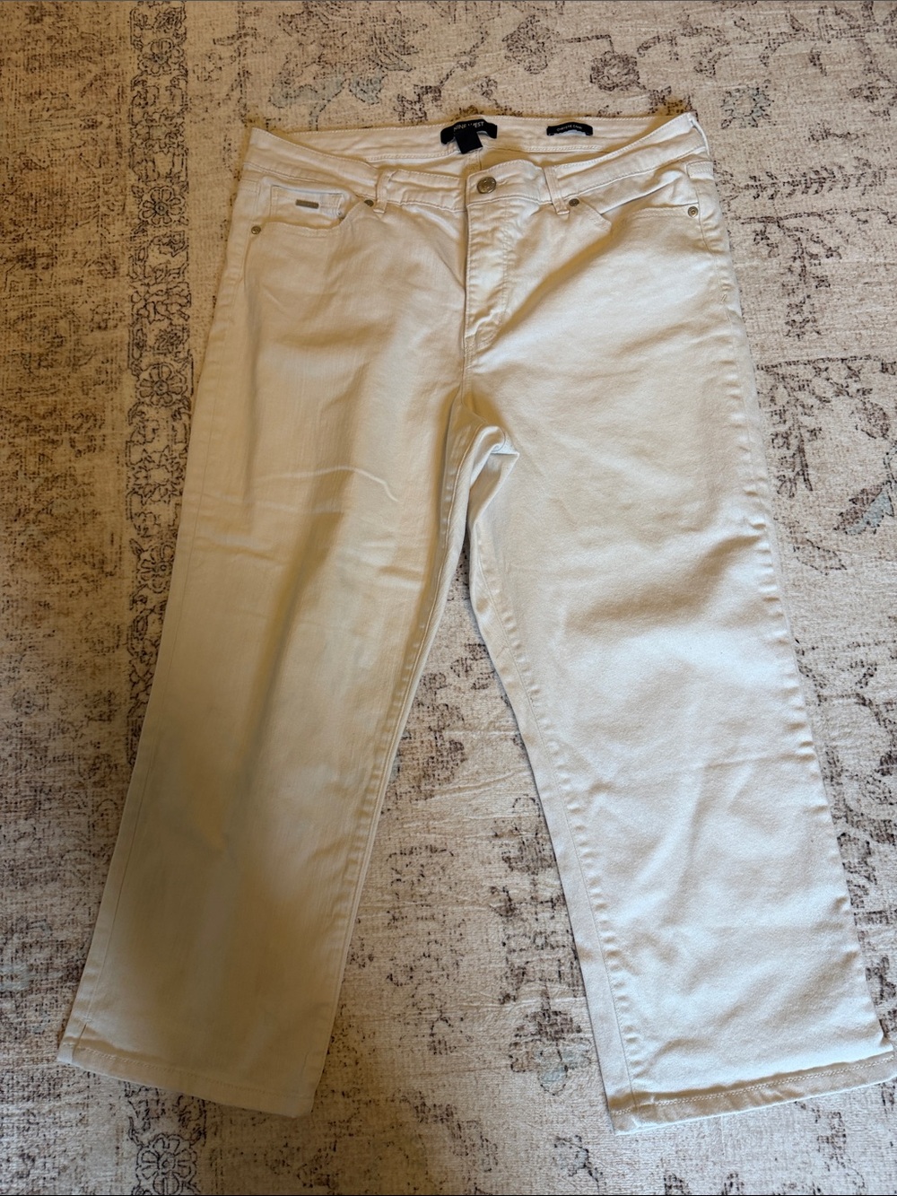 Nine West Straight-Leg Jeans in White Cream capri